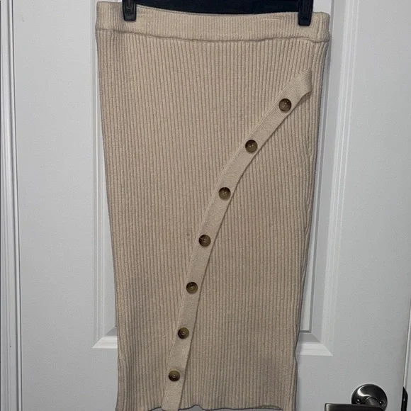 Beige Button-Accent Ribbed Skirt - Picture 1 of 1